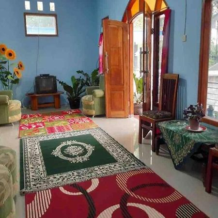 Express O 91370 Rumah Pemandangan Semeru Asli Lumajang Exterior foto